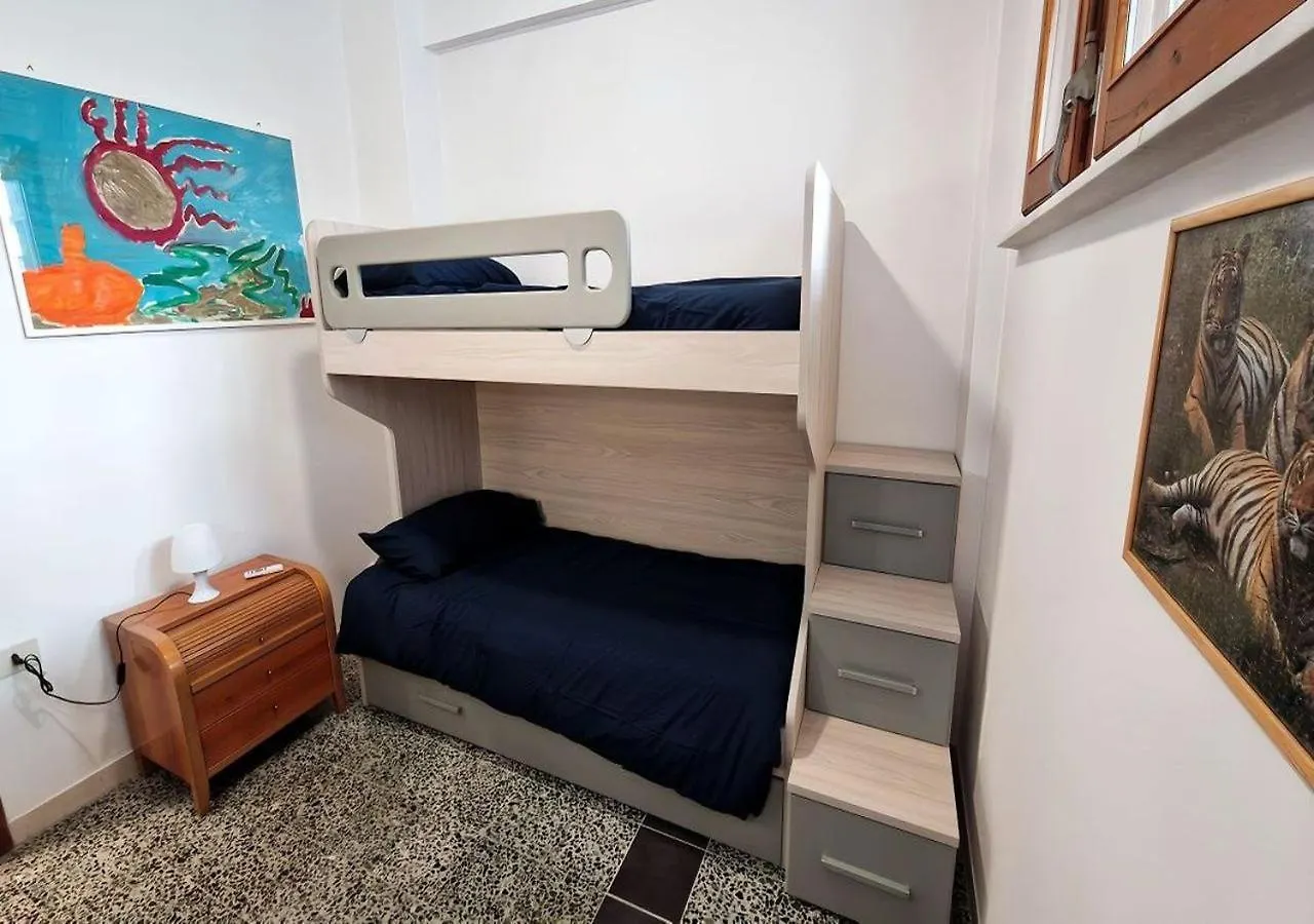 Appartamento Con Terrazza Privata Nel Cuore Di Siena 0*,  Italia