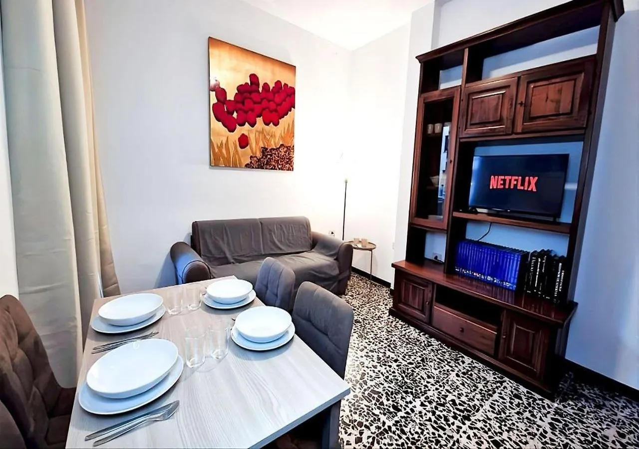 Appartamento Con Terrazza Privata Nel Cuore Di Siena Italy